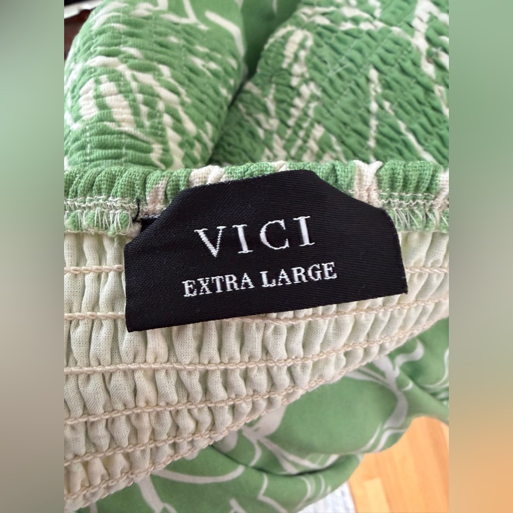 WORN ONCE - VICI - Palm Leaf Print Two Piece Summer Set - Picture 8 of 8